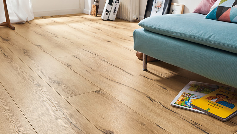 Ламинат Haro Tritty 100 Gran Via 4V Дуб Италика Крем 530693 2200×243×8 фото в интерьере Ламинат Haro Tritty 100 Gran Via 4V Дуб Италика Крем 530693 2200×243×8 фото в интерьере